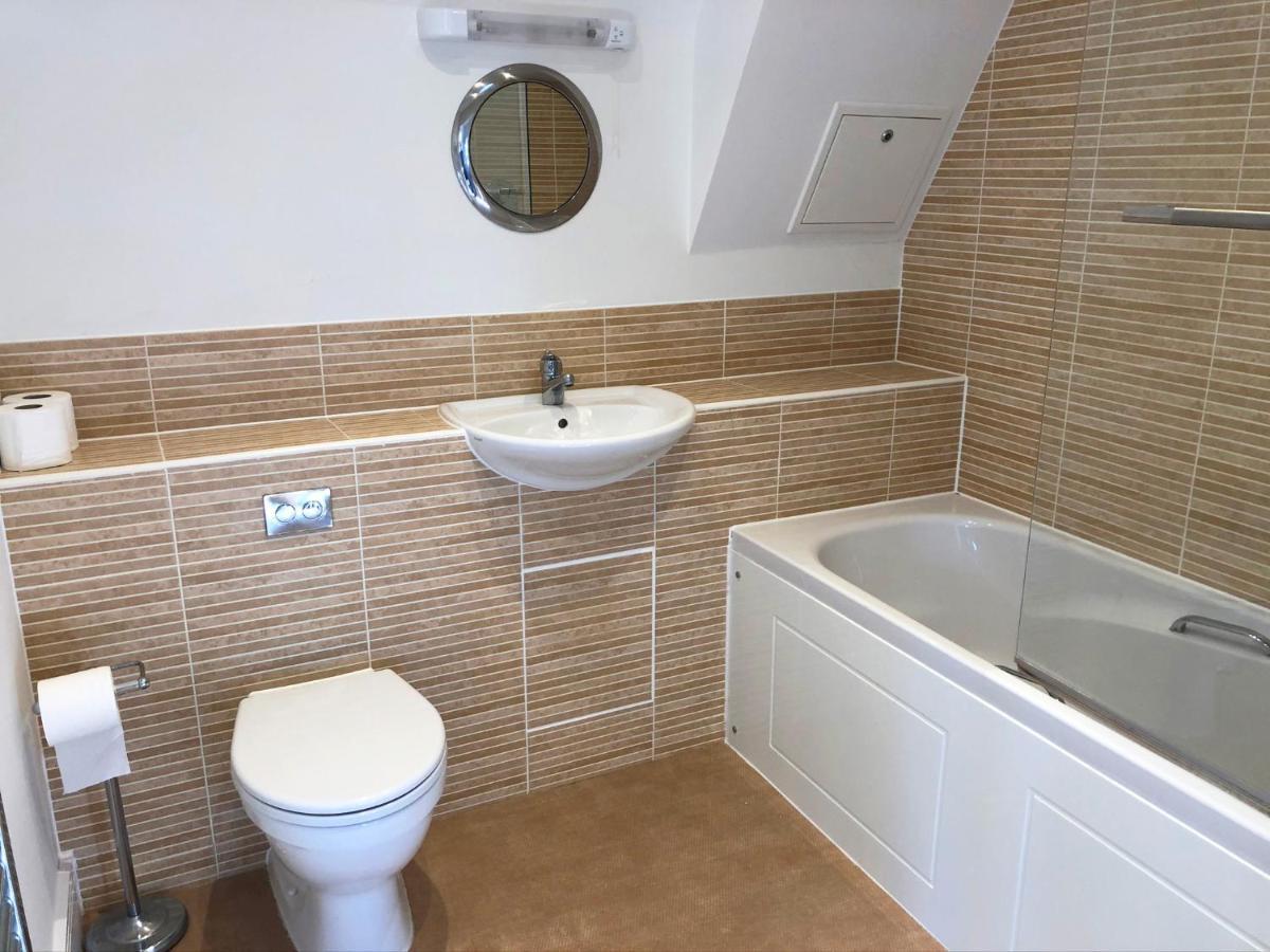 Parkside Penthouse Yeovil Exterior photo